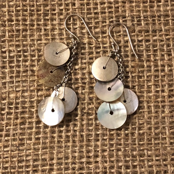 Shell earrings - Picture 3 of 3